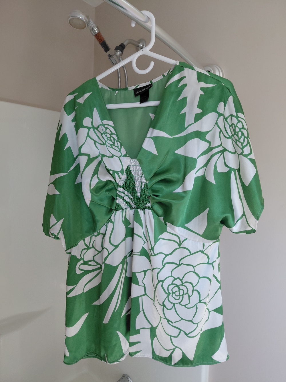 Lane Bryant Green & White Floral Tie-Front V-Neck Blouse